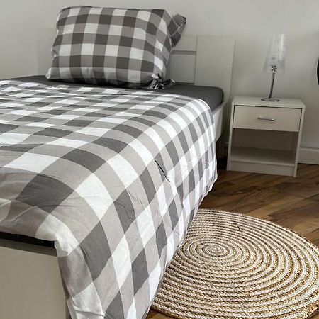פאדרבורן Schoenes Zimmer Im Zentrum - 3 מראה חיצוני תמונה